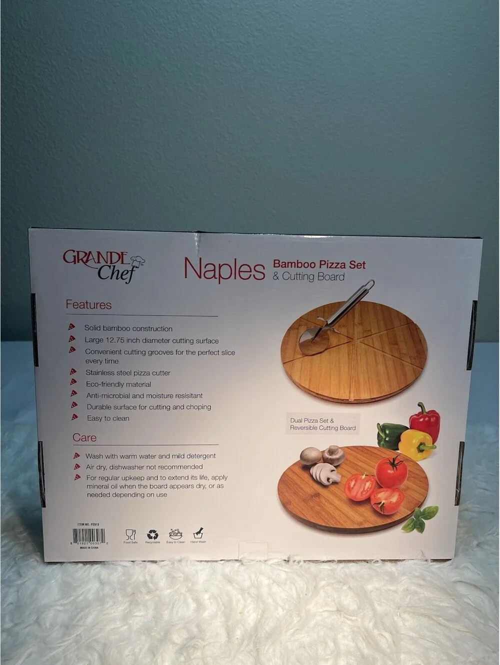 New Grande Chef Naples Bamboo Pizza / Cutting Board & Pizza Cutter Wheel